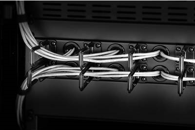 Renkforce RF-3525040 48,30cm (19)  Netzwerkschrank-Kabelführung 2 HE 360° drehbare Kabelführungsbügel Schwarz (RF-3525040)