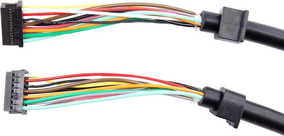 Sepura Verbindungskabel, 3 m, für abgesetzte Montage der Kfz-Ladeschale des STP8X Mit diesem Kabel können die beiden Teile der Kfz-Ladeschale (mechanischer & elektronischer Teil) einzeln verbaut werden. Lieferung inkl. 2x Abdeckplatte und Schraubensa