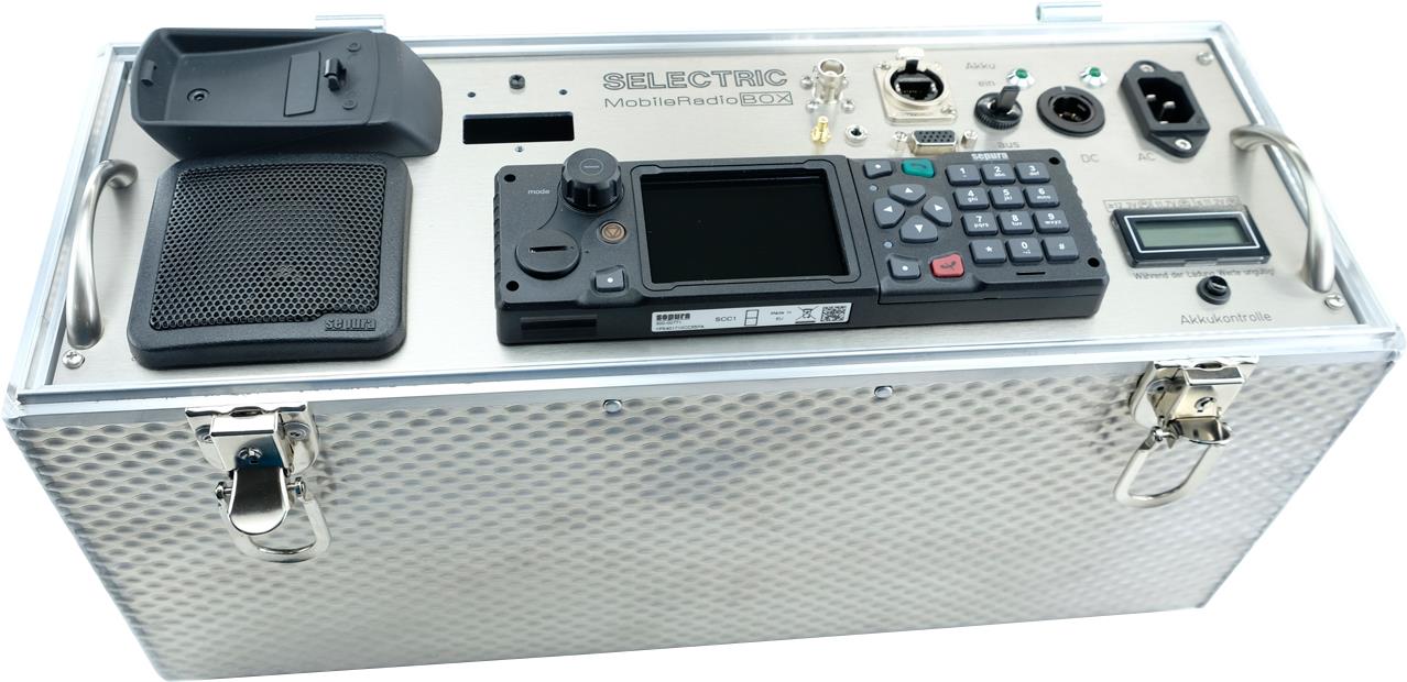 SELECTRIC MRB312 Aluminium-Koffer für SRG3900, inkl. SCC1, Handapparat HA5 und Akku SRG3900 und Antenne(n) bitte separat bestellen!Mobile Radio BOX, einsatzbereit vorgerüstet zum Einbau einesSRG3900. Anschlüsse: 12/24 V=, 230V~, GPS (SMC(m)), TETRA(B