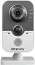 Hikvision DS-2CD2420F-IW - Netzwerk-Überwachungskamera - Außenbereich - Farbe (Tag&Nacht) - 2 MP - 2048 x 1536 - M12-Anschluss - Audio - drahtlos - Wi-Fi - LAN 10/100 - MJPEG, H.264 - Gleichstrom 12 V / PoE (DS-2CD2420F-IW(2.8MM)(PSU))