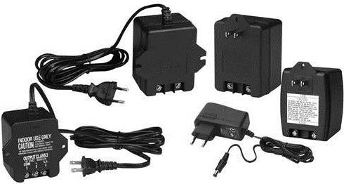 Bosch UPA-1220-50 Netzteil, 220VAC, 50Hz, 12VDC 1A Ausgang Stromversorgung für Kamera. 110-240 VAC, 50/60 Hz Eingang, 12 VDC, 1 A Ausgang, geregelt. nEingangsanschluss: Eurostecker mit 2 Kontakten (4 mm/19 mm) (F.01U.076.158)