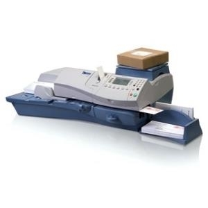 Pitney Bowes DM 400C digitales Frankiersystem Mit dem automatischen Anleger verarbeiten Sie bis zu 90 Briefe pro Minute (DM400C)